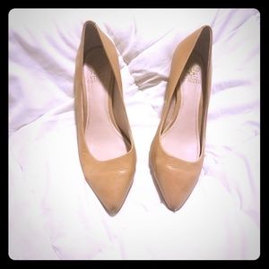Low heel pump